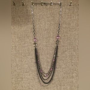 Linear necklace